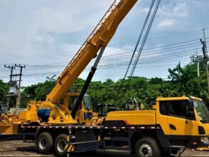 شاحنة رافعة تلسكوبية 20 طن ممتازة TC200C مع واجهة تحكم بديهية للبيع - Product Image 4