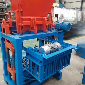 Machine manuelle hydraulique de fabrication de blocs creux en cendres volantes avec moteur vibrant et moteur de 4,8 kW - Product Image 1