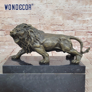 Wondecor đồ trang trí bằng kim loại và tác phẩm điêu khắc bằng đồng của sư tử tuần tra lãnh thổ của họ - Product Image 4