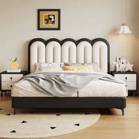 Lit double en cuir de style crème français rétro à dossier haut, design moderne et minimaliste pour chambre principale, lit pour enfants