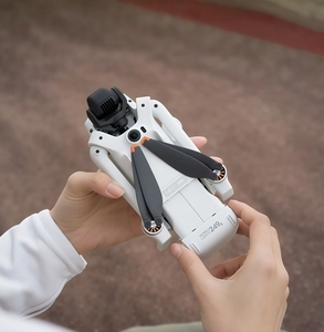 Dron Cuatricóptero Lito 1 Original para Principiantes con Cámara 4K, Menos de 249g, con Evitación de Obstáculos Omnidireccional - Product Image 5