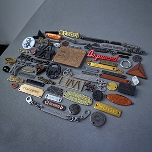 Alliage de zinc personnalisé étanche CMJN couleur logo adhésif plaque signalétique autocollant lettres emballage étiquettes produit - Product Image 1