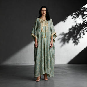 Vestido Abaya de Poliéster con Bordado Personalizado al por Mayor, Elegante y Moderno, para Mujeres Musulmanas - Product Image 1