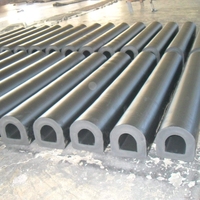 Pare-battage marin en caoutchouc de type D avec boulons en acier inoxydable SS316 et boulons galvanisés à chaud HDG pour quai, port et amarrage