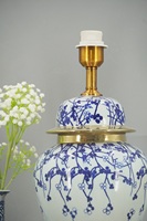 Lampe de lecture pour lit d'appoint en porcelaine bleue et blanche de luxe dorée pot de gingembre lampes de bureau en céramique
