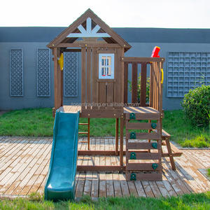 Casa de juegos infantil de madera resistente con tobogán y rocas para escalar, banco de picnic para patio trasero, juegos al aire libre. - Product Image 1