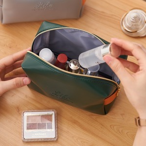 Bolsa de Viaje de Piel Vegana Personalizada al por Mayor para Joyería, Bolsa de Maquillaje con Cierre de Cremallera a la Moda, Patrón de Letras, PU, Pedido Personalizado - Product Image 2