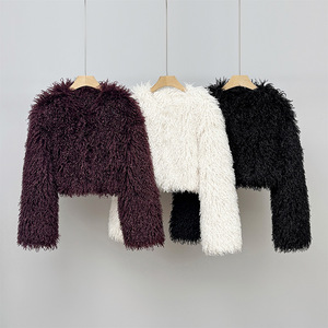 Cappotto Corto in <span class=keywords><strong>Pelliccia</strong></span> da Donna Inverno 2025, Cappotto in <span class=keywords><strong>Pelliccia</strong></span> di Pecora <span class=keywords><strong>Nera</strong></span>, <span class=keywords><strong>Pelliccia</strong></span> Naturale Mongola - Product Image 2