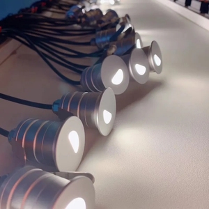 <span class=keywords><strong>Mini</strong></span> projecteur <span class=keywords><strong>LED</strong></span> 1W IP67 12V-24VDC <span class=keywords><strong>pour</strong></span> extérieur, jardin, éclairage encastré <span class=keywords><strong>pour</strong></span> <span class=keywords><strong>escalier</strong></span>, couloir, éclairage ponctuel, projecteur encastré - Product Image 5