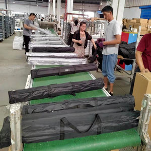 Soporte de pancarta enrollable de aluminio de lujo portátil Base ancha para publicidad y promoción de estilo moderno - Product Image 5