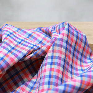 Tela de Algodón Khadi 100% Orgánica de Alta Calidad al por Mayor de Fábrica, Ecológica, Transpirable, Tejida, de Secado Rápido, con Diseño a Cuadros y Hilo Cardado - Product Image 1