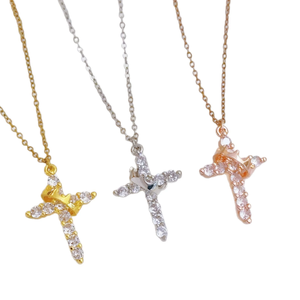 Collana con Croce e Corona, Alta Qualità, Placcata in Oro 18K, Zirconi, Catena in Acciaio Inossidabile per Donne - Product Image 2