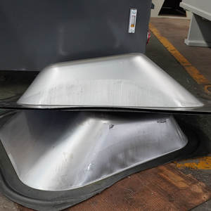 Presse hydraulique à 4 colonnes de 315 tonnes pour la fabrication de plateaux/chariots à main, ligne de production à vendre - Product Image 6