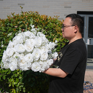 Wedding <b>Flower</b> Ball Realistic <b>Artificial</b> white <b>Hydrangea</b> <b>Flower</b> Ball for Wedding Reception Table Decor - Product Image 1