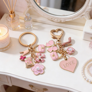 Porte-clés vintage rose charmant <span class=keywords><strong>pour</strong></span> femme, avec fleur en émail, cœur et talon haut, fermoir plaqué or, <span class=keywords><strong>pour</strong></span> décoration de sac, <span class=keywords><strong>cadeau</strong></span> - Product Image 1