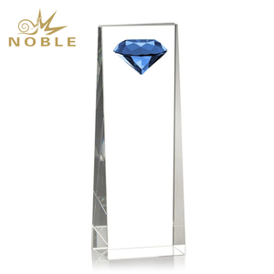 Cao quý tinh thể cột trophies với màu xanh kim cương hàng đầu cho bán hàng tiếp thị giải thưởng đa kích thước cao cấp kinh doanh công nhận - Product Image 5