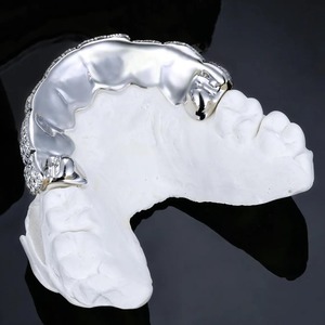 Grillz en diamant Moissanite les plus vendus, bijoux Hip Hop avec une fabrication durable pour un usage quotidien, disponibles à bon prix - Product Image 3
