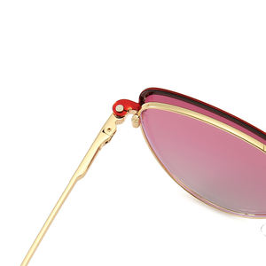 2023 nouveau <span class=keywords><strong>2</strong></span> en 1 aimant lunettes rétro oeil de chat lunettes de soleil polarisées myopie aimant monture de lunettes - Product Image 4