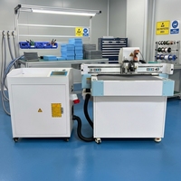 Rongchi 6060T, découpeuse industrielle à couteau oscillant de petit format, conception de table à vide pour la découpe de plusieurs matériaux souples