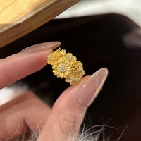 Bague de luxe rétro brossée motif marguerite, incrustée de diamants, style palais, exquise et polyvalente, pour l'index
