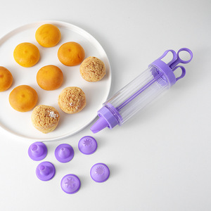 Pistolets à biscuits modernes avec 10 feuilles décoratives et 8 embouts pour des ensembles professionnels de fabrication de biscuits DIY - Product Image 6