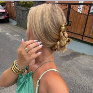 Pince à cheveux en métal style simple, grande pince rétro en forme de coquille pour femmes, accessoires capillaires - Product Image 1