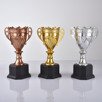Trophées de fléchettes en alliage moulé sous pression, au design unique, durables, gravés au laser et imprimés UV, pour les compétitions sportives primées