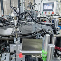 Machine d'assemblage de disques rotatifs à grande vitesse pour bouchons de bouteilles en plastique, marque NBTY, entraînée par un moteur servo, PLC, HMI tactile, garantie 1 an