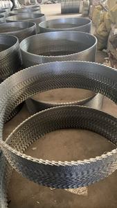 <b>Hot</b> Dipped Galvanized Concertina Razor Barbed Wire Steel Single Loop Rust Proof Fence Application-CBT-65 - Product Image 4