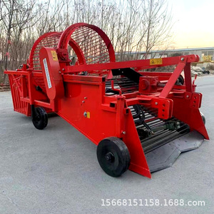Râteau à herbe hydraulique pour la récupération des films résiduels, rouge, machine agricole pour utilisation sur le terrain, haute productivité - Product Image 5