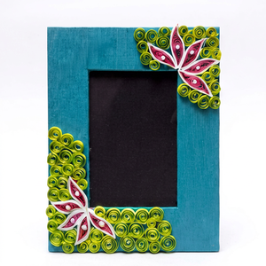 Cadre photo en bois 3D personnalisé avec plis décoratifs floraux, fabrication OEM, cadres en bois de haute qualité et finition soignée - Product Image 1