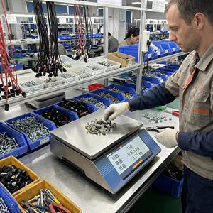 Balance de table électronique intelligente Beiheng avec grand écran LCD en acier inoxydable, précision 0,1g, système de pesage personnalisable OEM - Product Image 1