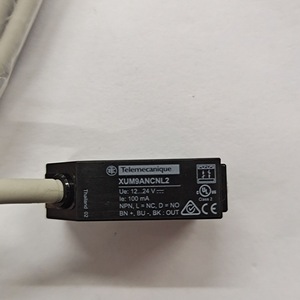 สวิตช์โฟโตอิเล็กทริก Telemecanique รุ่น XUM9ANSBL2X5 12-24V DC สำหรับระบบอัตโนมัติในอุตสาหกรรม IP67 แบบสะท้อนแสง - Product Image 2