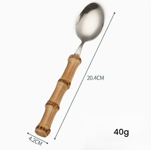 Juego de 5 cubiertos desechables ecológicos y elegantes, utensilios de cocina con mango de bambú sostenible - Product Image 5