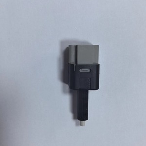 Interruptor de luz de freno Nissan 1S15508 SLS594 25320AX11A para reemplazo y reparación - Product Image 1