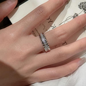 Bague en argent pur S925 en forme de diamant avec surface taillée, design de niche médiéval et sertissage en incrustation, style vintage simple et tendance - Product Image 3