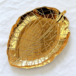 Plato base cuadrado transparente con borde dorado, personalizado, de plástico, para eventos modernos, bodas y fiestas, venta al por mayor, OEM, ODM. - Product Image 5