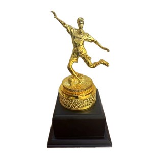 कॉर्पोरेट खेल आयोजनों के लिए यूव प्रिंटिंग के साथ इलेक्ट्रोप्लेटेड ग्लास और क्रिस्टल फुटबॉल ट्रॉफी का स्वागत - Product Image 3