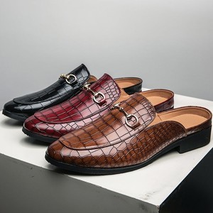 Mules en cuir incroyables, confortables et plates pour l'<span class=keywords><strong>été</strong></span>, l'hiver et le printemps - Fermeture souple et facile à enfiler avec motif uni, style durable - Product Image 6