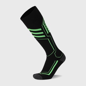 Chaussettes de football personnalisées à impression numérique - Antidérapantes, séchage rapide, respirantes, unisexes - Product Image 2