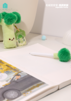 Stylos en peluche KUKI en forme de légumes mignons : aubergines, brocoli, maïs, oignons verts, ail, céleri, champignons, asperges. Papeterie Kawaii de dessin animé.