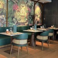 Ensemble table et chaises de restaurant de style nordique avec banquette murale, chaises de salle à manger commerciales en bois massif personnalisables