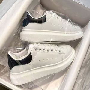 Luxury Designer Sneakers for Men and Women Walking Shoes Fashion High Quality Outdoor Breathable Casual Shoes - Product Image 2