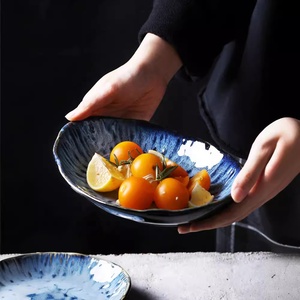 Assiette en céramique bleue irrégulière, assiettes à dîner en <span class=keywords><strong>porcelaine</strong></span> émaillée à la main pour <span class=keywords><strong>service</strong></span> de restaurant et photographie culinaire, style rustique unique - Product Image 5