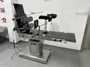 โต๊ะปฏิบัติการไฟฟ้าพร้อมตัวควบคุมสองตัว C-ARM X-RAY สามารถใช้งานร่วมกับแบตเตอรี่ได้ - Product Image 2