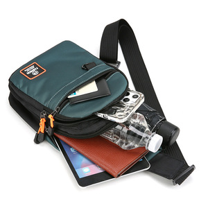 Sac de poitrine pour homme Marskeen en tissu Oxford, sac bandoulière multifonctionnel, ultraléger, pour voyage, sports de plein air, petit sac à bandoulière - Product Image 1