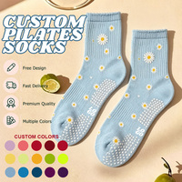 Chaussettes personnalisées antidérapantes en coton peigné pour femmes, avec volants brodés, chaussettes de yoga à la cheville, chaussettes de Pilates personnalisées avec logo New East Grip