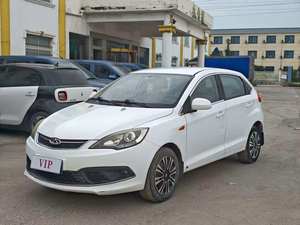 Voiture d'occasion Chery Fengyun2 Édition Confort Blanche <span class=keywords><strong>2016</strong></span> 2017 2018 à Prix de Gros – Exportation au Ghana - Product Image 1