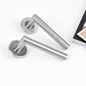 En 1906 Euro phong cách rỗng thương mại Lớp 3 thép không gỉ Lỗ mộng chia đòn bẩy tay nắm cửa trên hoa hồng - Product Image 1