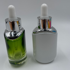 Vente en gros de flacons compte-gouttes en verre blanc de 30 ml et 50 ml avec bouchon argenté - Livraison rapide - Product Image 2